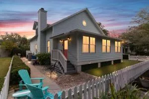 The B.E.A.C.H. House. - 540 Magnolia Ave - Saint Simons