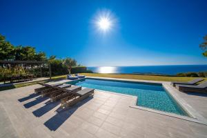 Grande Azzurro in Lakithra