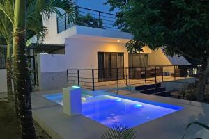 Designer Villa "Sunset Hills" with Pool