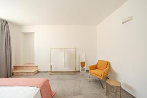 Deluxe Room (2 Adults + 1 Child)