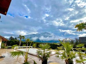 Villas Magnifique VILLA Piscine chauffee ouverte Vue Montagne pret Geneve et Chamonix : photos des chambres