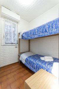 C22 Beachfront Villa - SPA BATH, POOL, PRIVATE BEACH, PARKING FREE