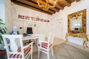 SUNce Palace Apartments with free offsite parking