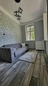 Falusi ház Tóth György