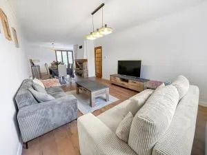 Grande maison familiale au calme avec jardin partagé - 埃尔蒙