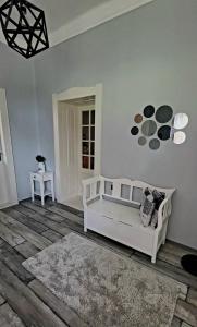 Falusi ház Tóth György