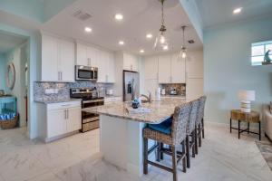 Coastal Bliss Penthouse by Coastal Chic Vacations