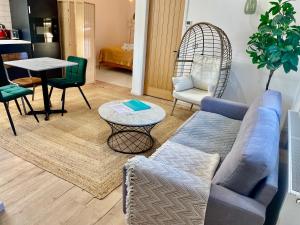 The Dance School - 1 and 2 Bedroom Apartments in the Heart of Chesterfield