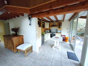 Villa en lisière de forêt avec jardin, à 1,5 km de lOcéan, idéale pour des vacances reposantes - FR-1-736-16