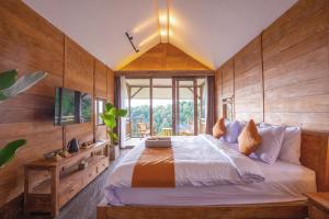 Ocean & Mountain View Villa, Waterfalls, Munduk Eco-Luxe by Santrian