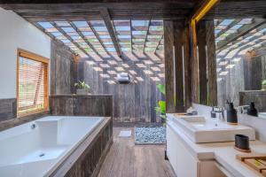 Ocean & Mountain View Villa, Waterfalls, Munduk Eco-Luxe by Santrian