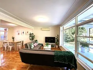 Creekside House - Beecroft