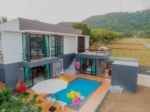 Mountain & Sea Pool Villa ทับสะแก - Ban Thang Sai
