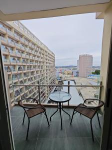 Nagoya Thamrin Cozy Apartment 11TH City View