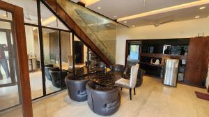 Nivasa Villa - 5 BHK Triplex House Near Cyberhub