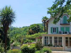 B&B / Chambres d'hotes Maison Tournesol Massages Pau Jurancon : photos des chambres