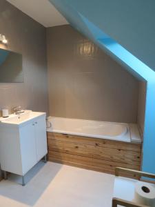 Maisons de vacances Maison calme proche mer : photos des chambres