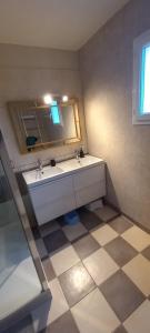 Maisons de vacances Maison calme proche mer : photos des chambres