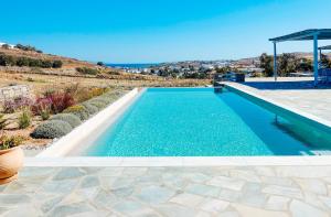 Villa Levantes - quiet location with private pool