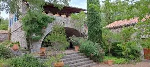 Le Mas de Largellas - بالازوك