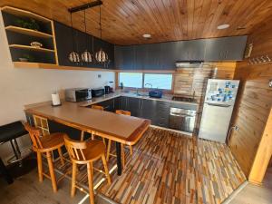 Casa con acceso directo a playa en condominio