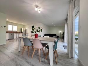 Maisons de vacances MAISON DES OSIERS-JUSQU-A 6 PERSONNES-WIFi : photos des chambres