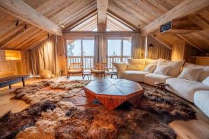 Antarès URSA 501 - Amazing duplex penthouse ski inout in Méribel