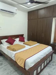 Narayanadri Homestay - Narasingāpuram