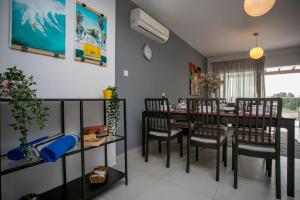 Lovely & Stylish! 3BR Specious Penthouse-Serenity Skyview