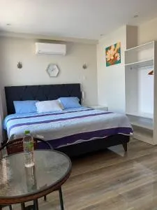 Paris Senlis Hostel Plus - Chimbote