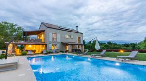 Villa MyKoltrina in Central Istria for 10 persons with with wellness & 72 m2 large pool