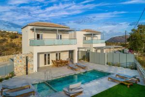 Giannas Panoramic Seaview Twin Villas with pools