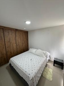 Apto amoblado en Alameda del Río