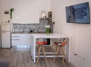 Little House - Монсеррато