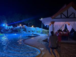 Kohchang Cabana Big Hotel with swiming pool & Beach