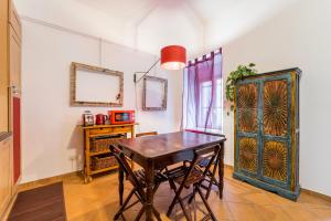 Atelier Colosseo, a Few Step from the Famous Arena