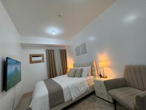 Green 2 SMDC - STUDIO TYPE Condo - Gems Suite Staycation