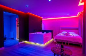 Appartements LOVE ROOM SAUNA,JACCUZZI Netflix Tours : photos des chambres