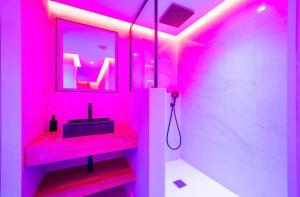 Appartements LOVE ROOM SAUNA,JACCUZZI Netflix Tours : photos des chambres