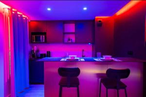 Appartements LOVE ROOM SAUNA,JACCUZZI Netflix Tours : photos des chambres