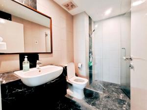 The Landmark by Katana 3BR to 4BR Luxury Seaview Landmark Homestay at Gurney 15-16pax 无敌海景套房