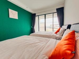 The Landmark by Katana 3BR to 4BR Luxury Seaview Landmark Homestay at Gurney 15-16pax 无敌海景套房