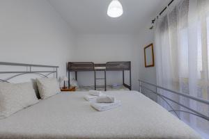 PRESIDENTE - Amplo apart para 6 pessoas com parking e a 10 min da praia da Rocha