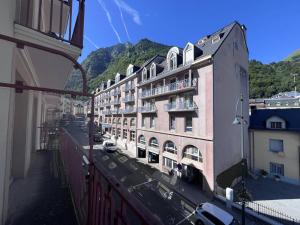 Appartement à Cauterets avec parking privé et coin montagne - FR-1-812-34