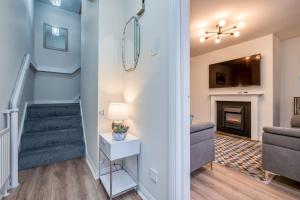 City Centre Townhouse 2x Parking, Great for Groups by StayByNumbers