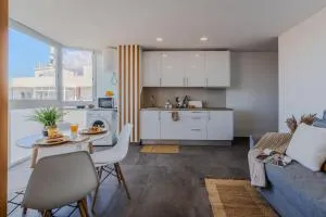 Central Las Americas apartment with ocean views - Csta Adje