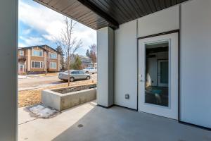 Free Parking, Close to Downtown, Pet Friendly
