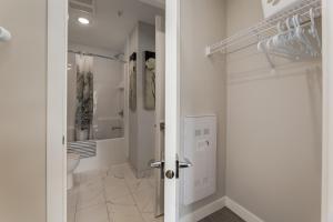 Free Parking, Close to Downtown, Pet Friendly