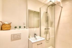 Appartements L-Oasis - Bel appart climatise quartier point du jour Lyon 5 : photos des chambres