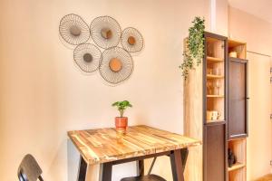 Appartements L-Oasis - Bel appart climatise quartier point du jour Lyon 5 : photos des chambres